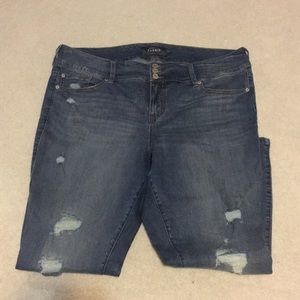Distressed Jeans 22R